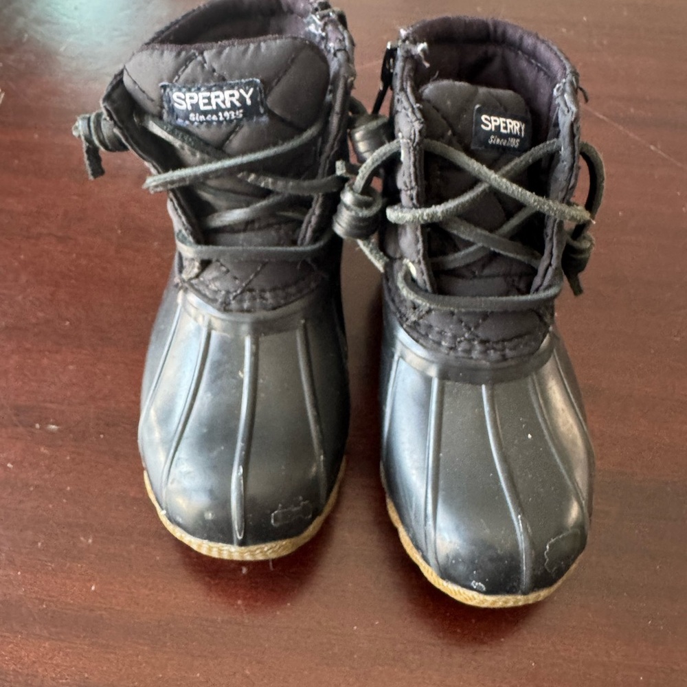 Sperry Kids Black and Tan Rain Boots